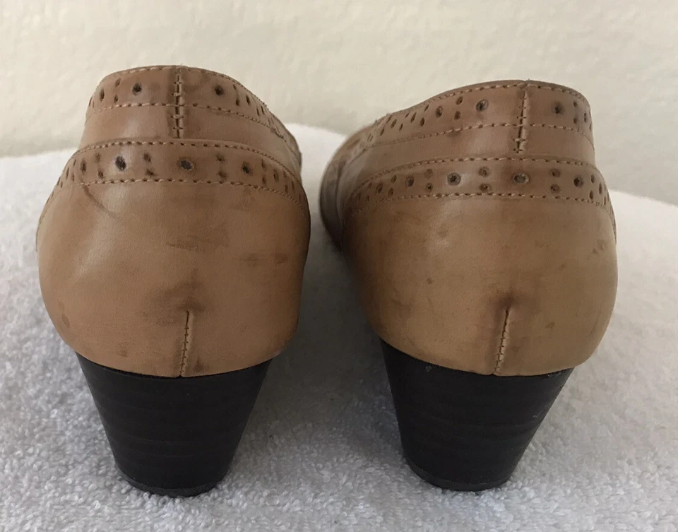 G.H Bass & Co Womens Sz 11M Delores Slip On Wedge Heels Tan Faux Leather - Image 4 of 4
