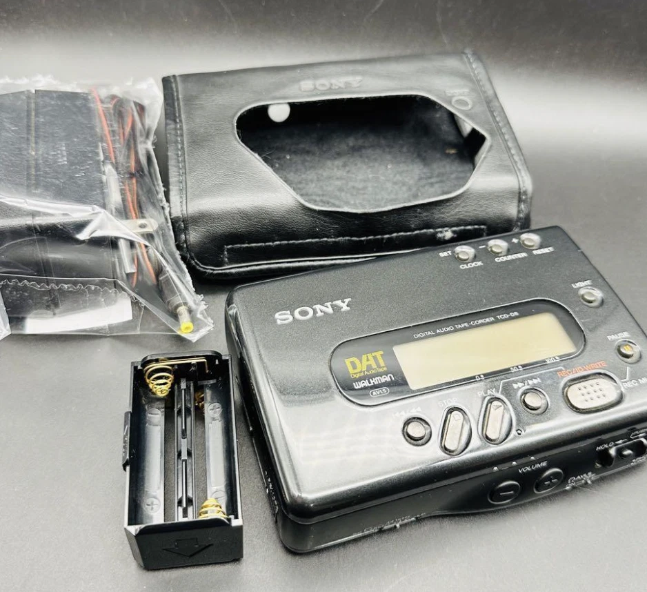 SONY TCD-D8 DAT WALKMAN with Power Supply Portable Cassette Working
