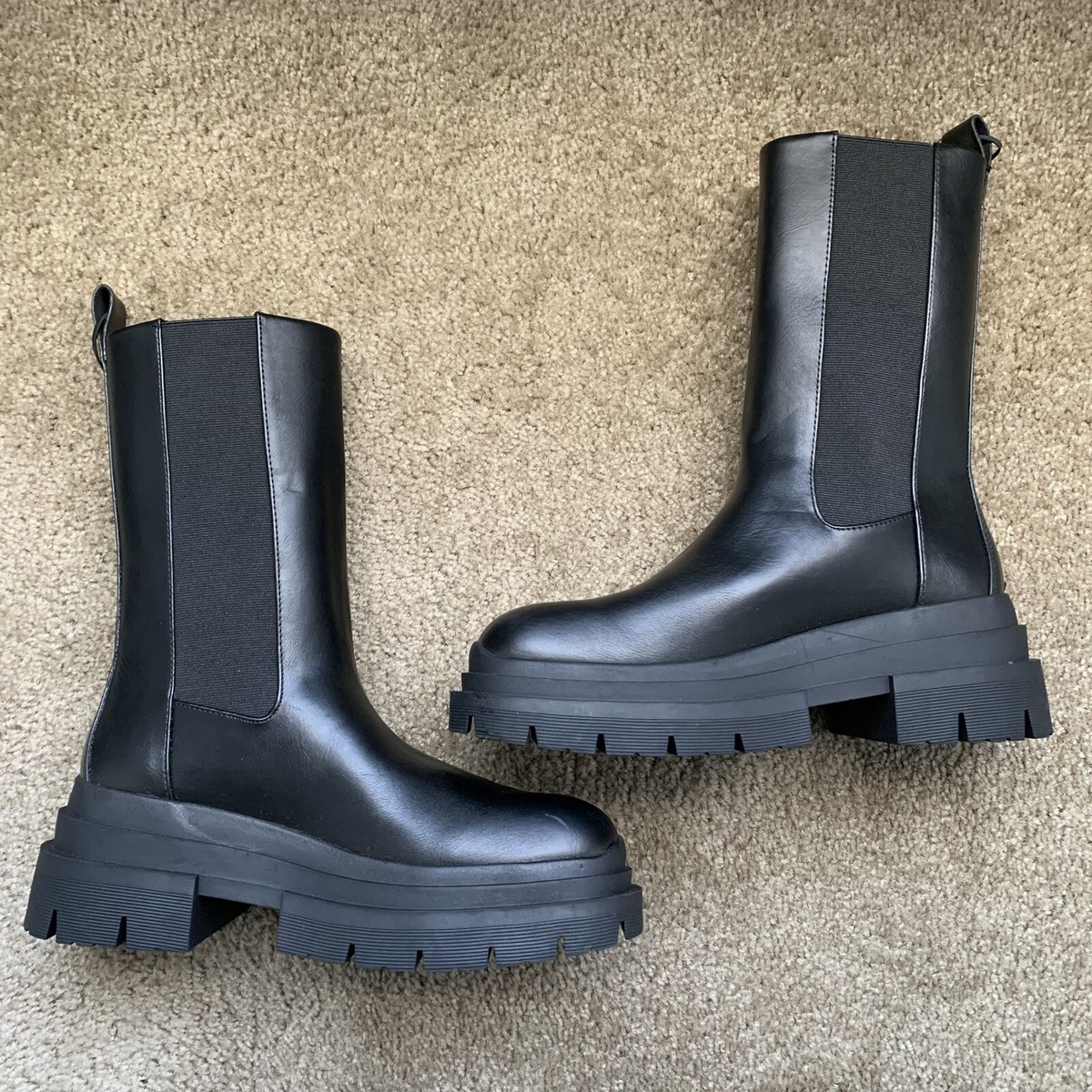 low heeled lug sole ankle boots zara