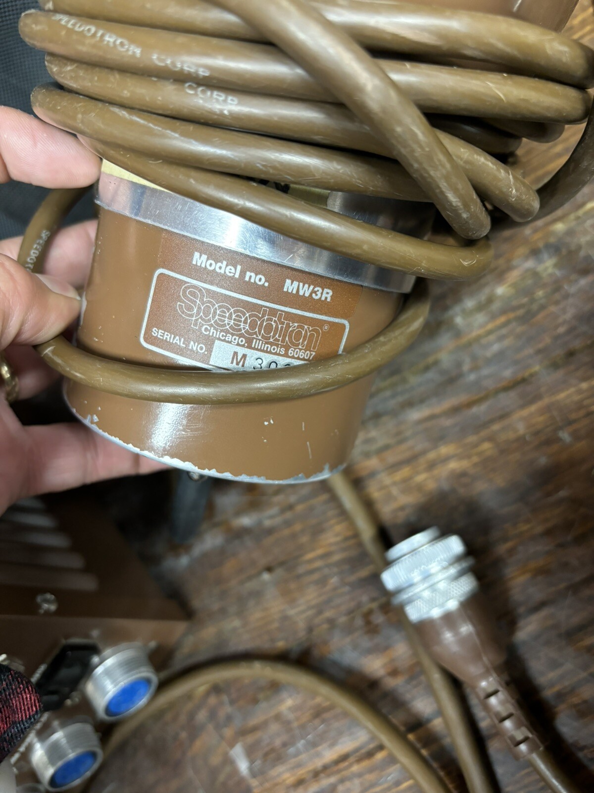 LOT Speedotron D402 power pack, 4 heads M11 & MW3R 2 PocketWizard case & case