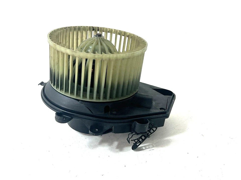 1998 - 2004 年奥迪 A4 大众 PASSAT 室内交流加热器风扇空气吹风机电机 740221233F — 第 2/4 张图片