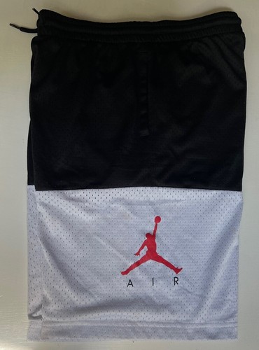 Jordan Dri-FIT Boys Size YXL Mesh Shorts White/Black