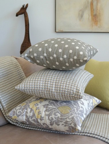 THE WELL DRESSED BED Bedazzle Silver Lining Linen Blend Pillow Cover 21x21 - Picture 2 of 2