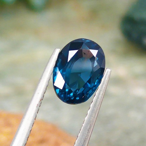 Natural Cobalt Spinel 1.82ct, untreated (00596) - Picture 2 of 5