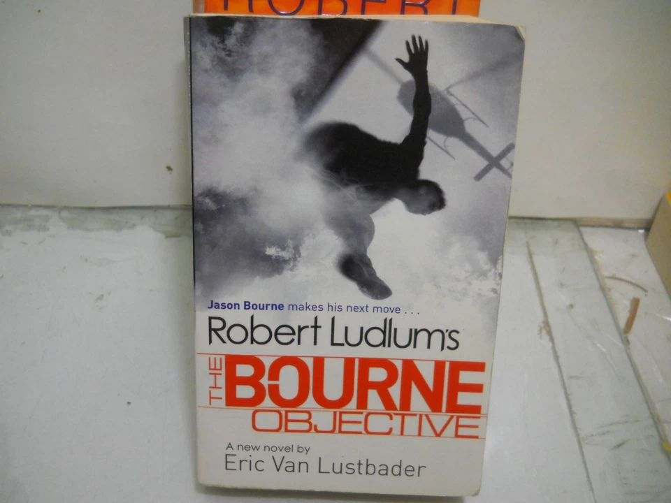 LOT OF ROBERT LUDLUM BOURNE SERIES ~ VG Paperbacks~ Ship fast well packaged Foto 4 de 4