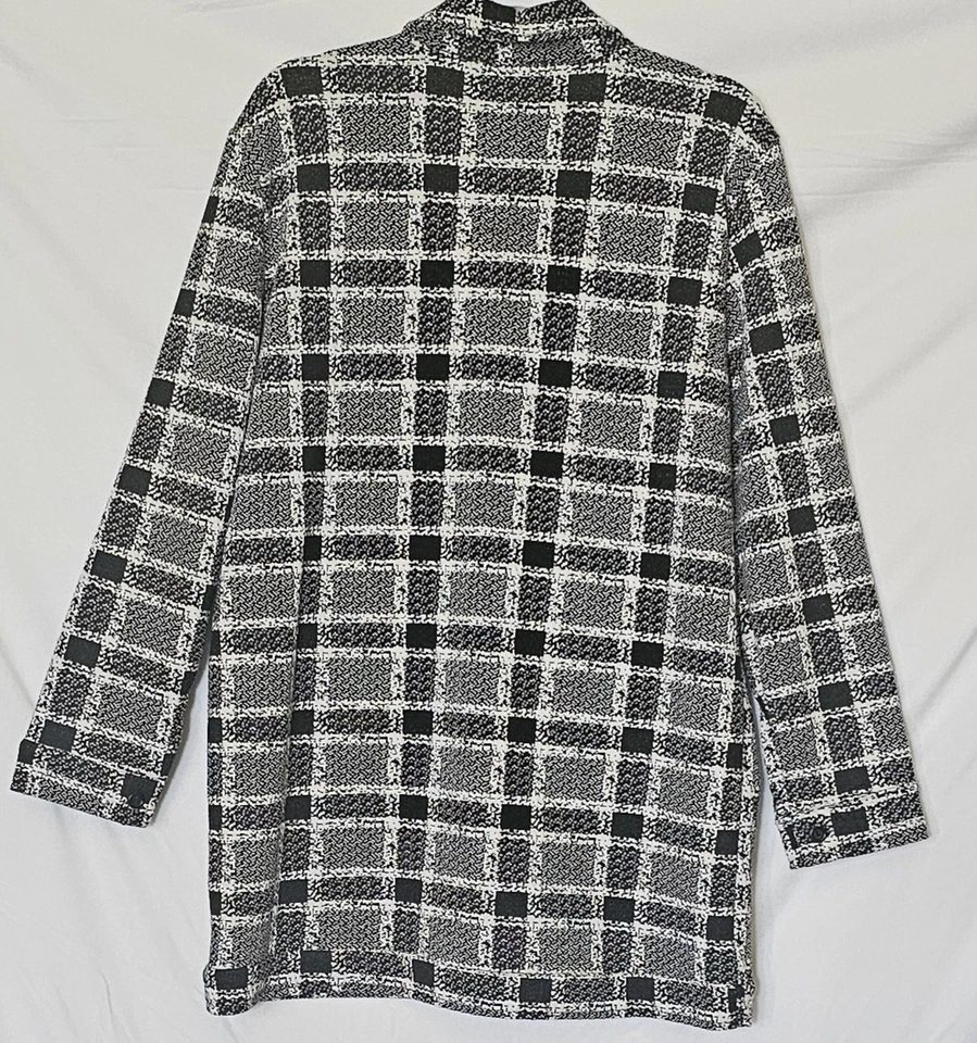 Casaco vintage feminino preto/branco xadrez leve 4 bolsos frontais tamanho LG - Imagem 2 de 4