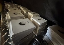 Apple AirTag MX532LLA - White, 4 Single Packs-Pack open box