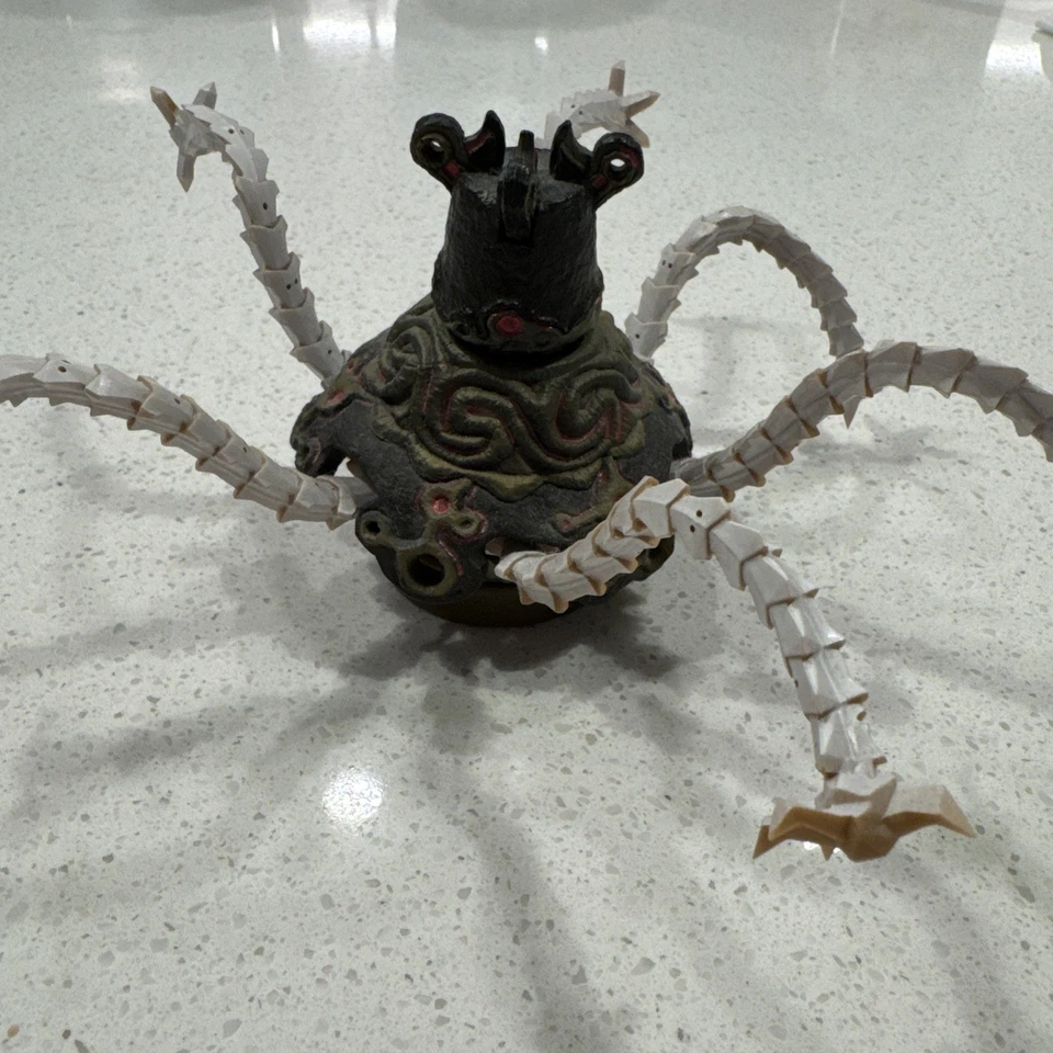 Amiibo The Legend of Zelda: Breath of the Wild Guardian Foto 2 de 2
