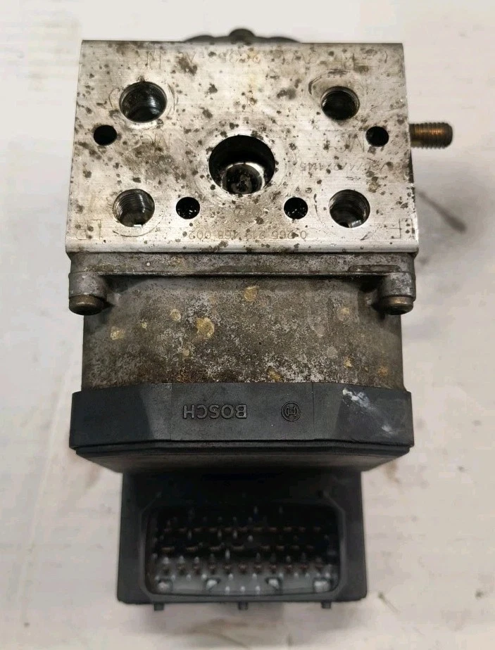 Módulo de control de bomba ABS Mercury Grand Marquis 2003-2004 H6MKH 3W13-2C353-A Foto 2 de 4