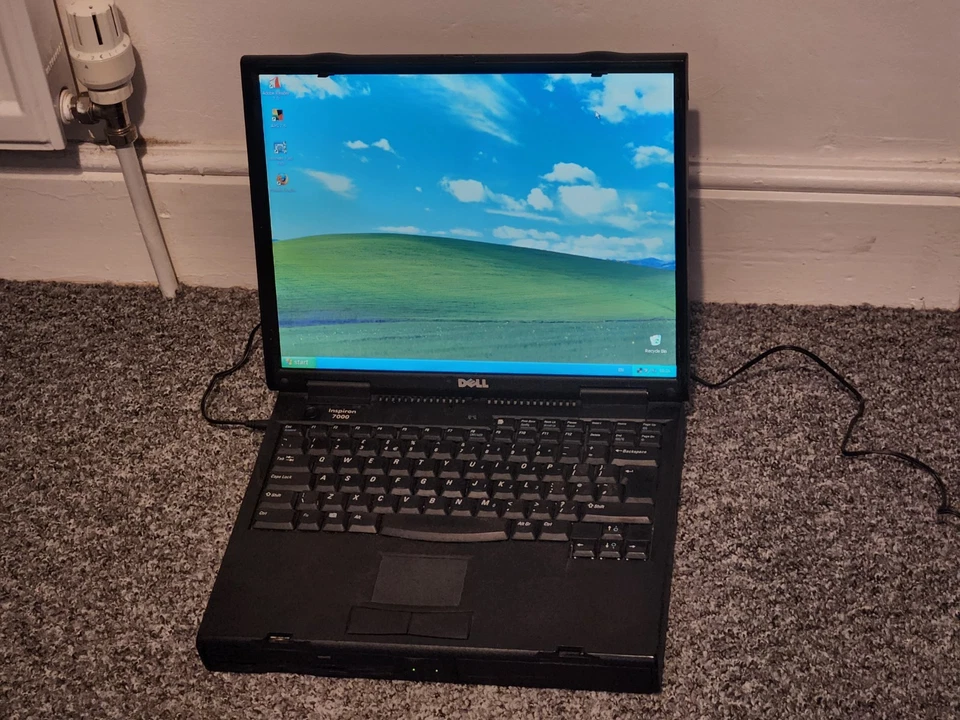 *Rare Vintage* Dell Inspiron 7000 - Fully Functional - Great Condition - Image 2 of 4