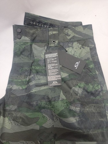 Oakley Ski Shell Pant 10K / 2L Men Size Large #422395 Green Camouflage - Picture 7 of 14
