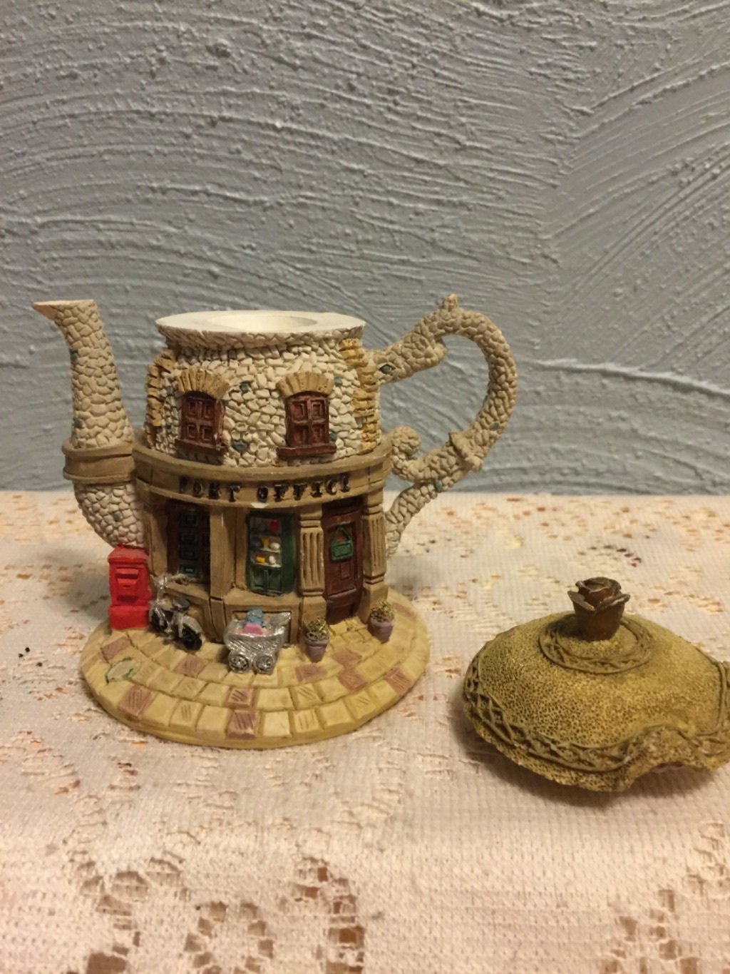 HOMETOWN TEAPOT COTTAGES POST OFFICE EXCELLENT CONDITION eBay