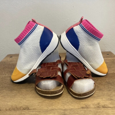 Zara Kids Pull On Stretch Shoe Sock Sneaker Toddler/girl Size 24 US2 And Sandals