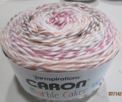 CARON MARBLE CAKES ..CHAMPAGNE     8.5oz/240g     404yds/369m.  ACRYLIC