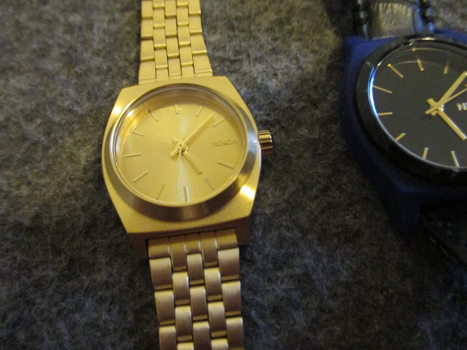 NOS NIXON SET (2) WOMENS WATCHES  "HAPPY MEDIUM 17D & MINIMIZED 16G" - NEW BATTS - Image 3 of 4