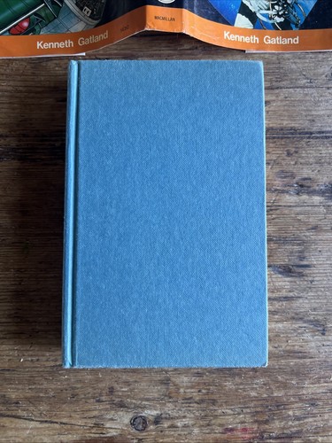 Manned Spacecraft by Kenneth Gatland, Blandford Press reprint 1976, HB with DJ - Imagen 4 de 13
