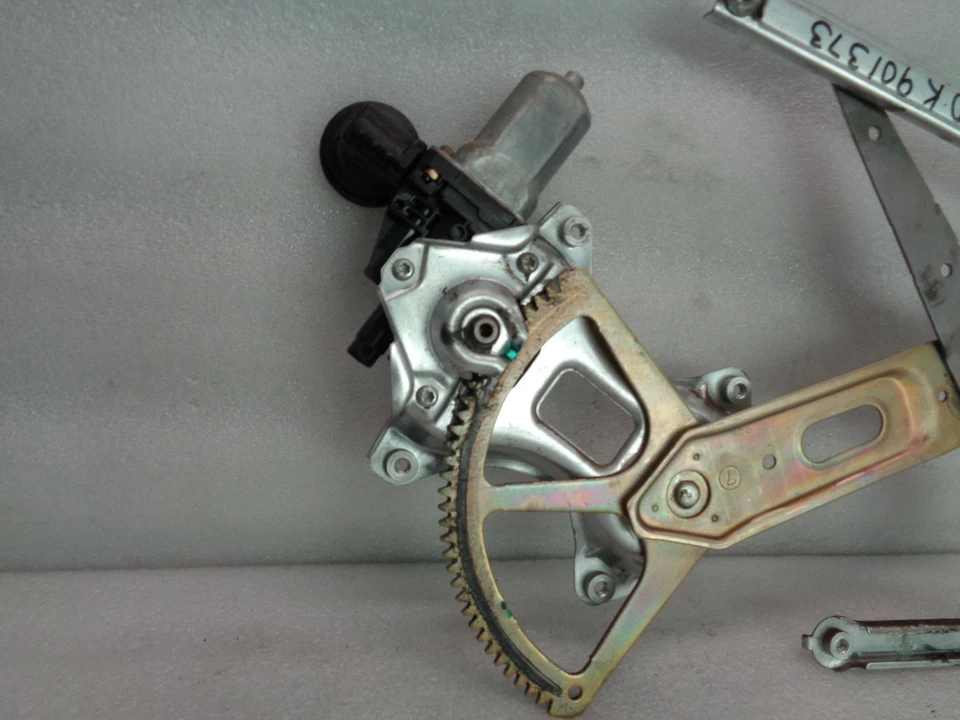 Regulador de ventana del conductor delantero izquierdo Toyota Prius 2004-2009 con motor OEM DK901373 Foto 2 de 4