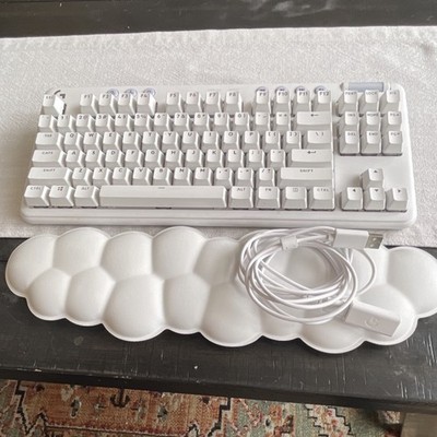 Logitech G715 LIGHTSPEED Wireless RGB Tactile Mechanical Gaming Keyboard White