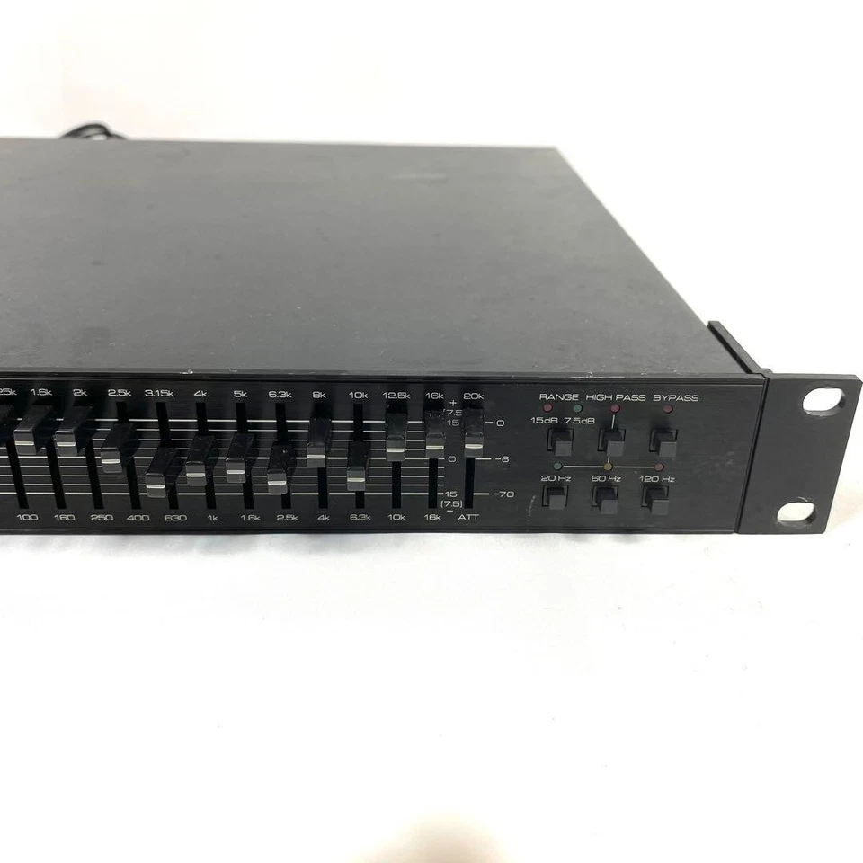 DBX 1531P Rackmount analogic audio EQ module - Image 2 of 4