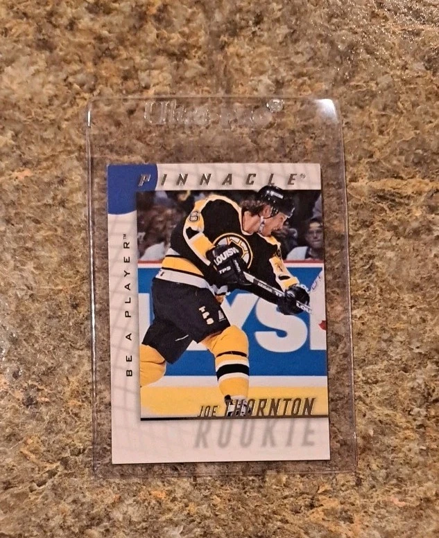 (3) Joe Thornton 1997-98 Upper Deck Rookie Card RC 1998-99 Score Pacific HOF - Image 4 of 4