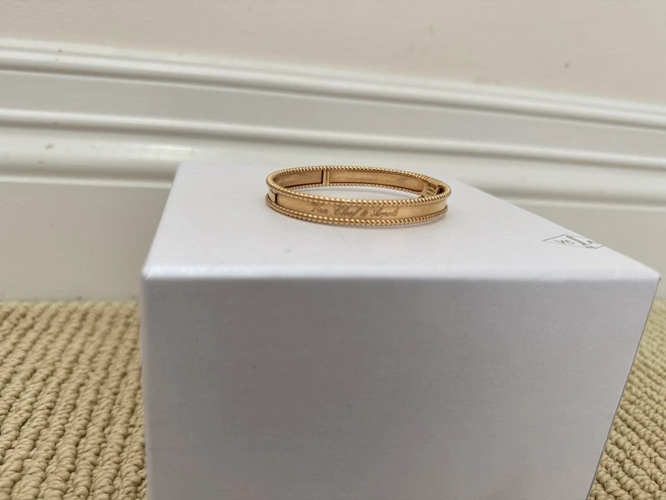 Van Cleef & Arpels梵克雅宝玫瑰金手链M带盒和纸 — 第 3/4 张图片