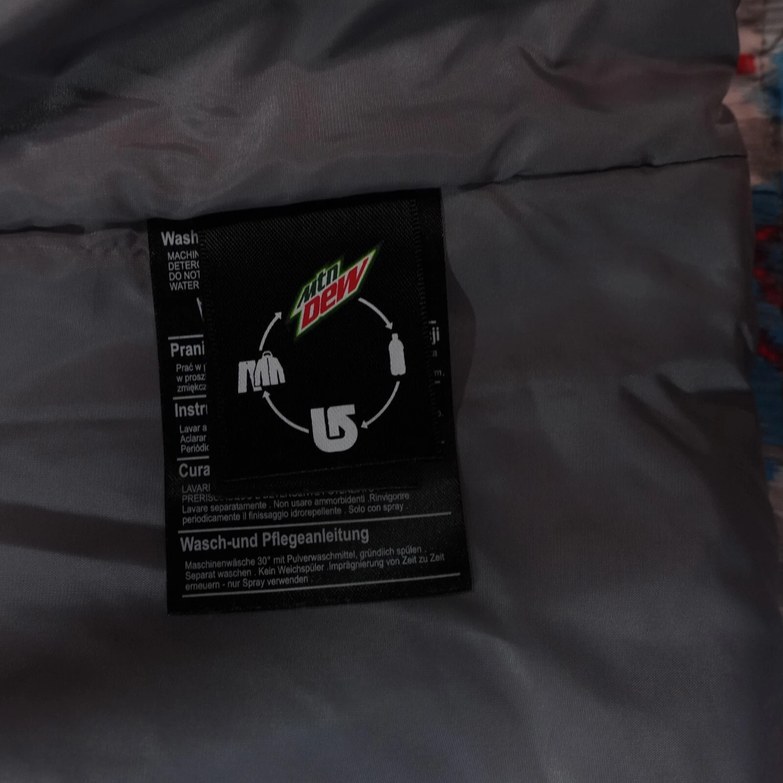 burton kasbah radiant dryride snowboarding mountain dew jacket