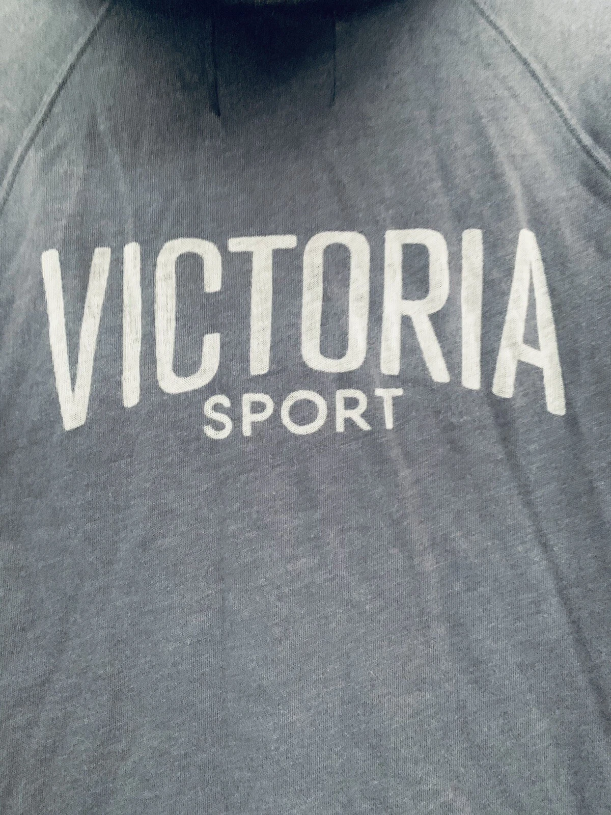 UNDERCOVER Felpa con cappuccio e zip sportiva Victoria's Secret grigia logo oversize TG S