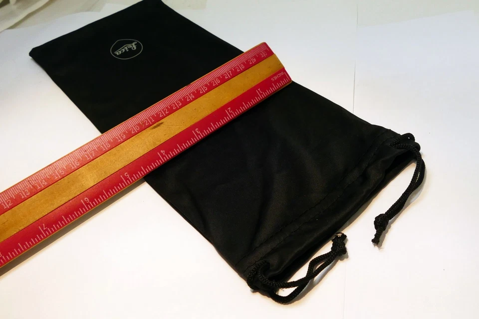 Leica Soft Drawstring Case Pouch 4.5X10" for Vario-Elmarit-SL 90-280mm f/2.8-4 - Imagem 2 de 4