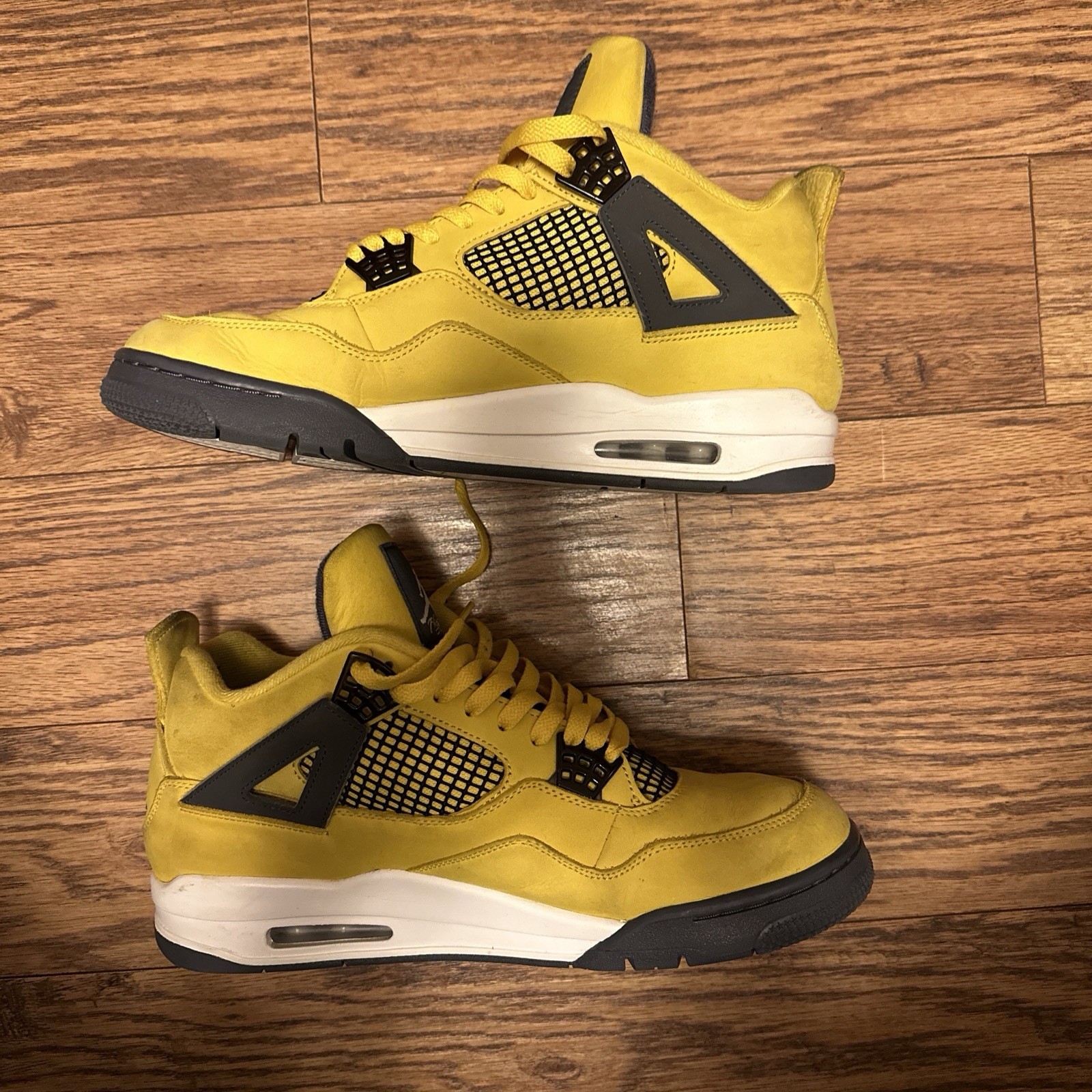 Jordan 4 Lightning - image 1