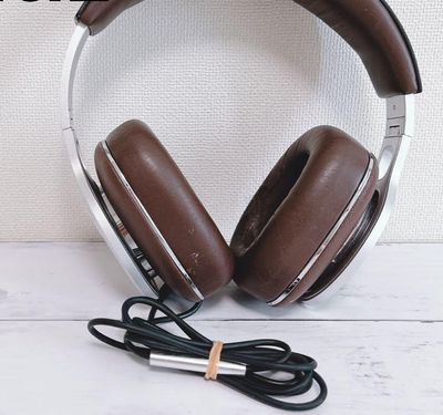 B&W バウアーズアンドウィルキンス ヘッドホン P9 Signature Bowers & Wilkins P9 Signature Premium over-ear headphones at