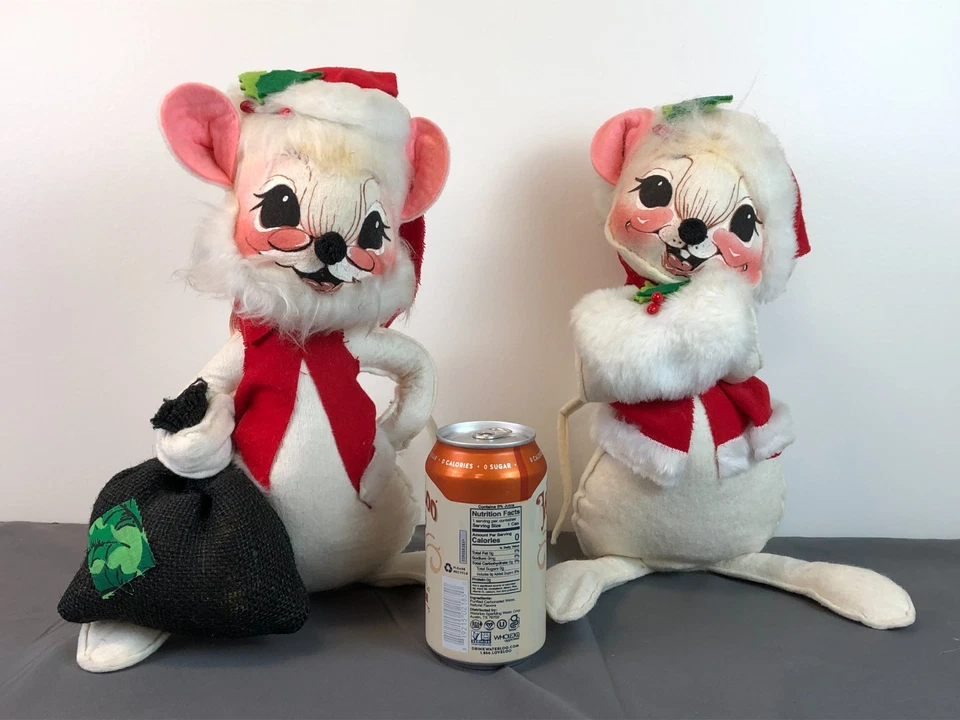 Vintage Pair ANNALEE Mobilitee Dolls 12" Mr & Mrs SANTA CLAUS Muff 1965 1971 - Image 2 of 4