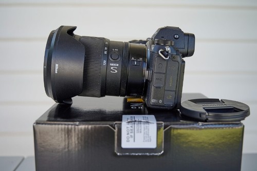 Nikon Z 6ii 24.5MP Mirrorless camera body only Like new - Picture 5 of 8
