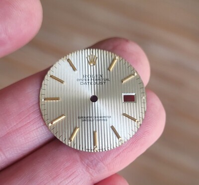Rolex 100% Genuine men's datejust ,quick-set  Silver Tuxedo dial, in Good shape!