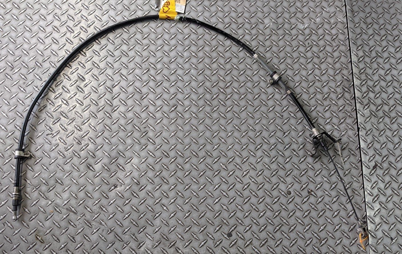 ROLLS ROYCE UR26789 ASSY CABLE PARKING BRAKE PEDAL TO EQUALISER LHD