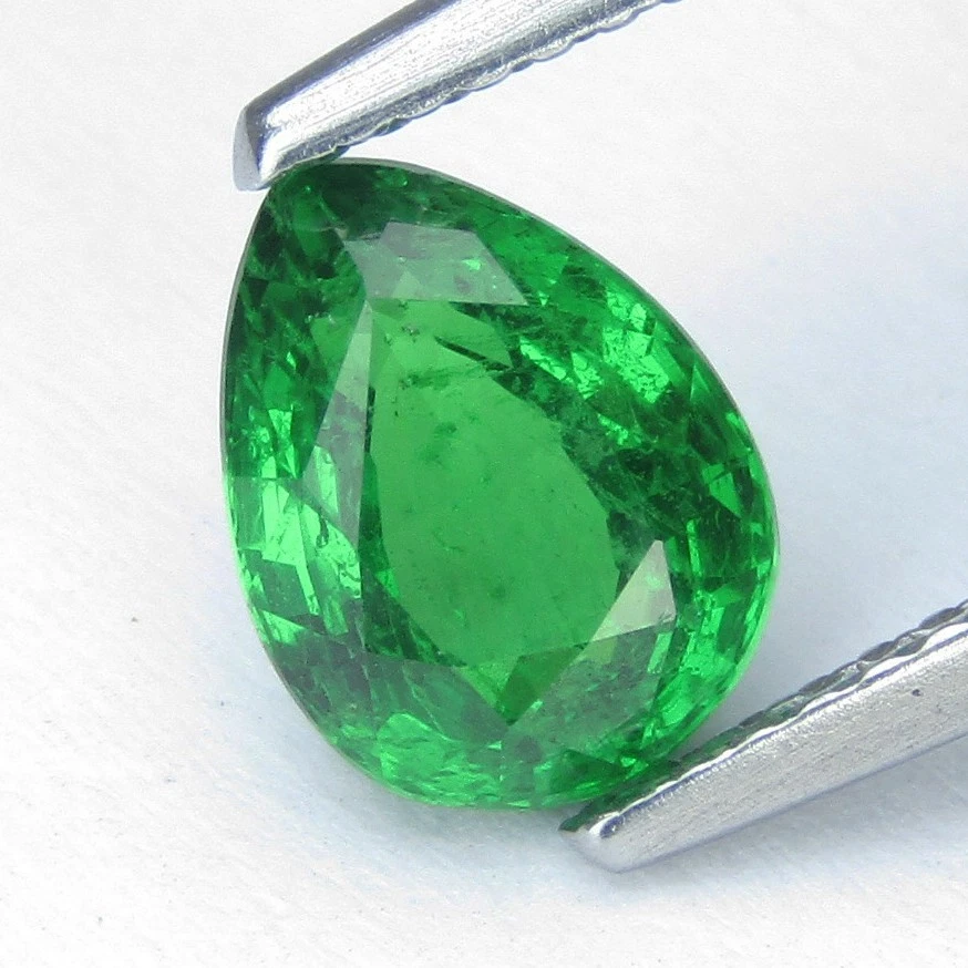 1.77Cts Natural Tsavorite ( Green Garnet ) 8.6x6.5x4.3mm Pear Cut Loose Gemstone - Image 3 of 4