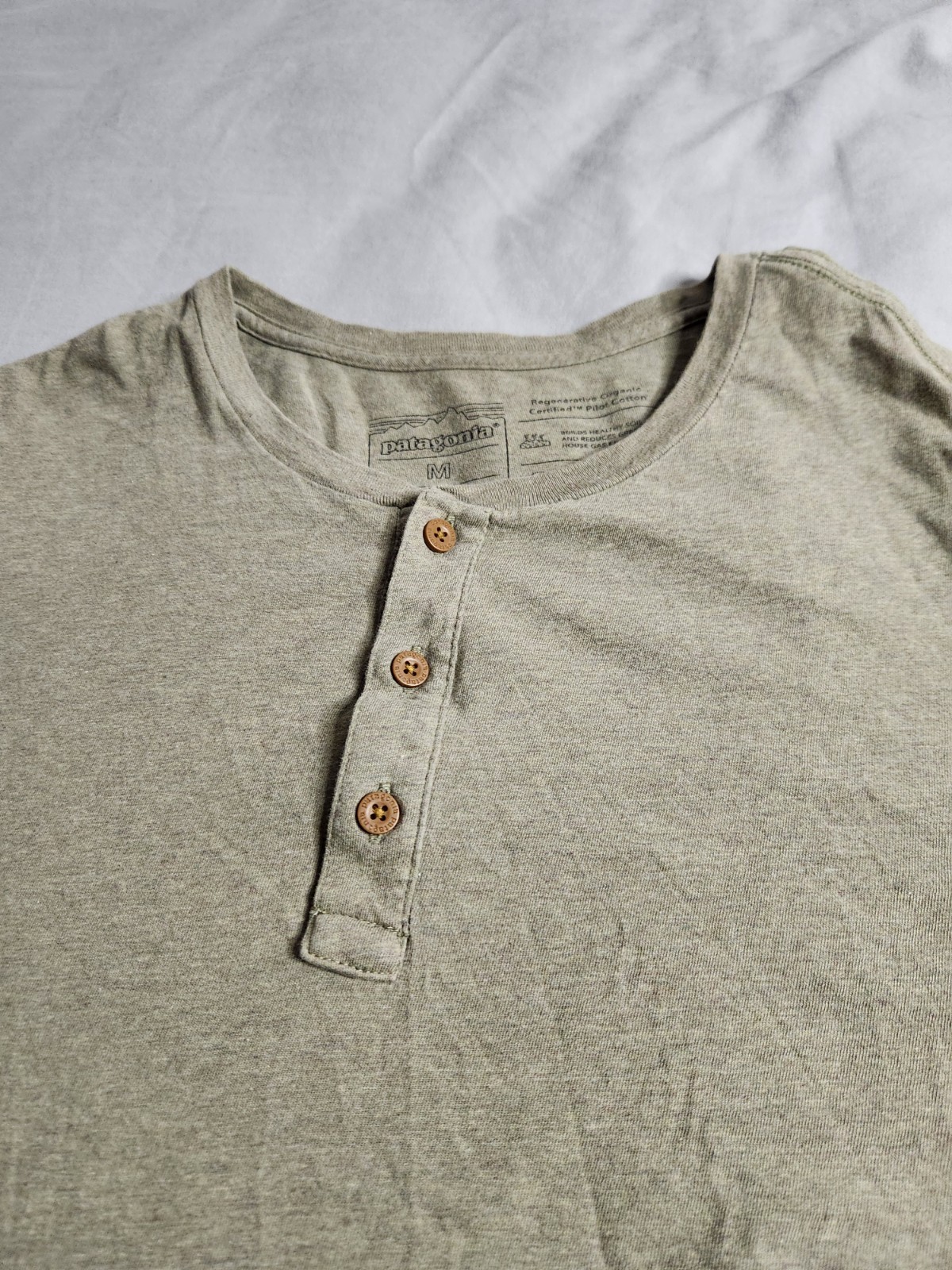 Patagonia Daily Henley Shirt Mens Size Medium Green Cotton Lightweight 52020 MEW thumbnail 3