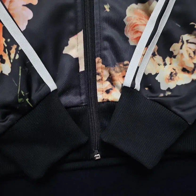 Adidas Originals Floral Rose Track Top Black thumbnail 4
