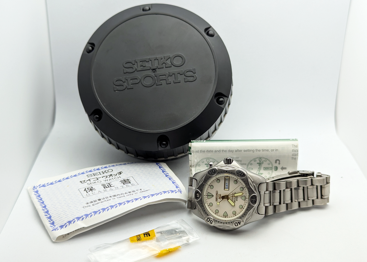 Seiko AGS Kinetic SBBW041 JDM Full Lume Titanium Scuba 200M 5M43