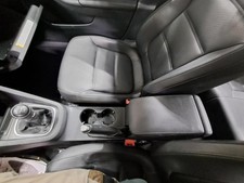 2014 Volkswagen Jetta Front Console Sdn Floor Armrest Only