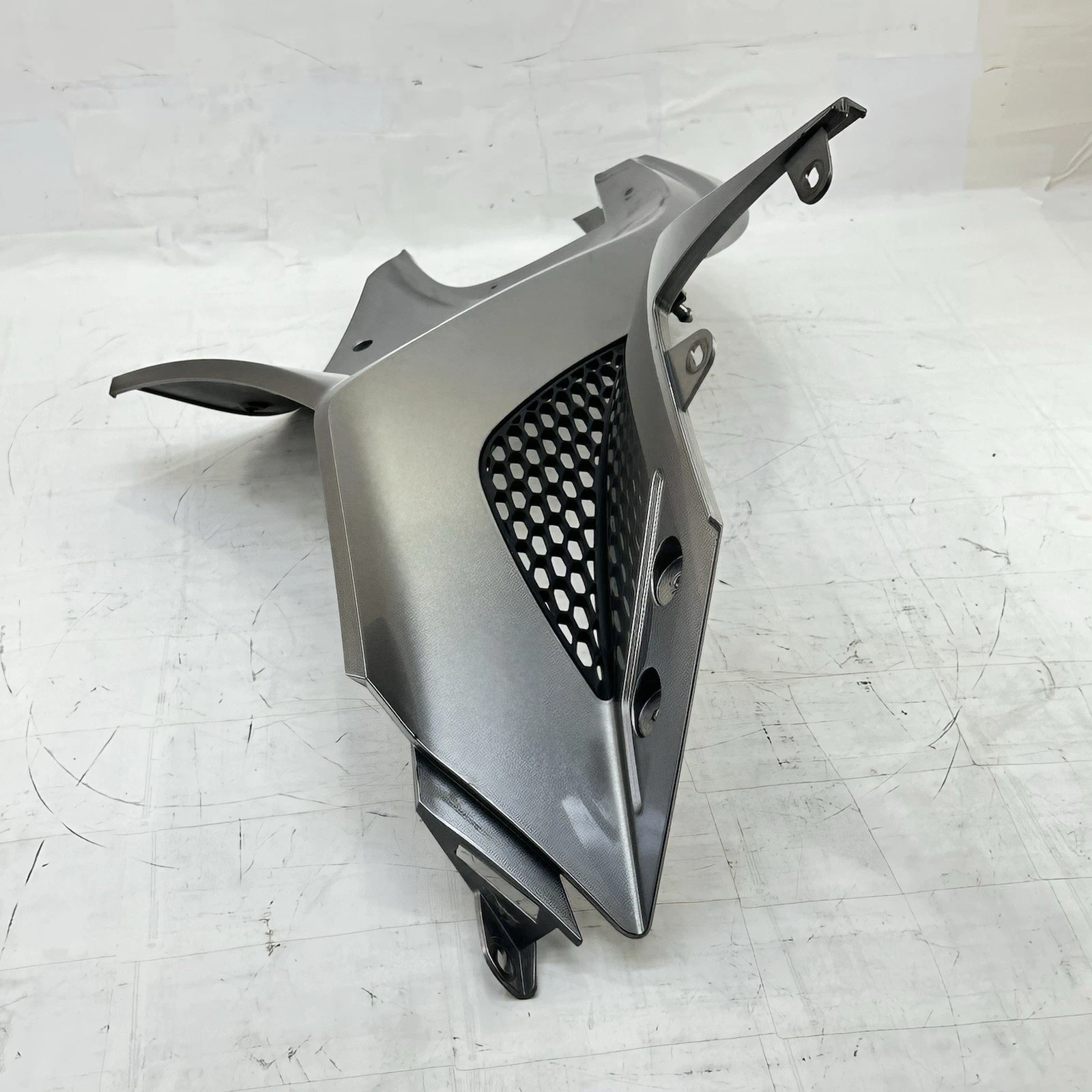 2012 CAN-AM SPYDER RT-S SE5 RIGHT SIDE FAIRING COWL PANEL BODY PLASTIC SILVER