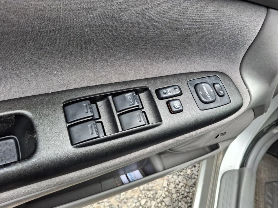 Espejo retrovisor Toyota Camry 2005 fabricante de equipos originales usado gris atenuación manual 123 k millas Foto 3 de 4