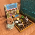 Li'l Woodzeez General Store Plus Hair Salon with Squirrel, Hedgehog Families — photo 9