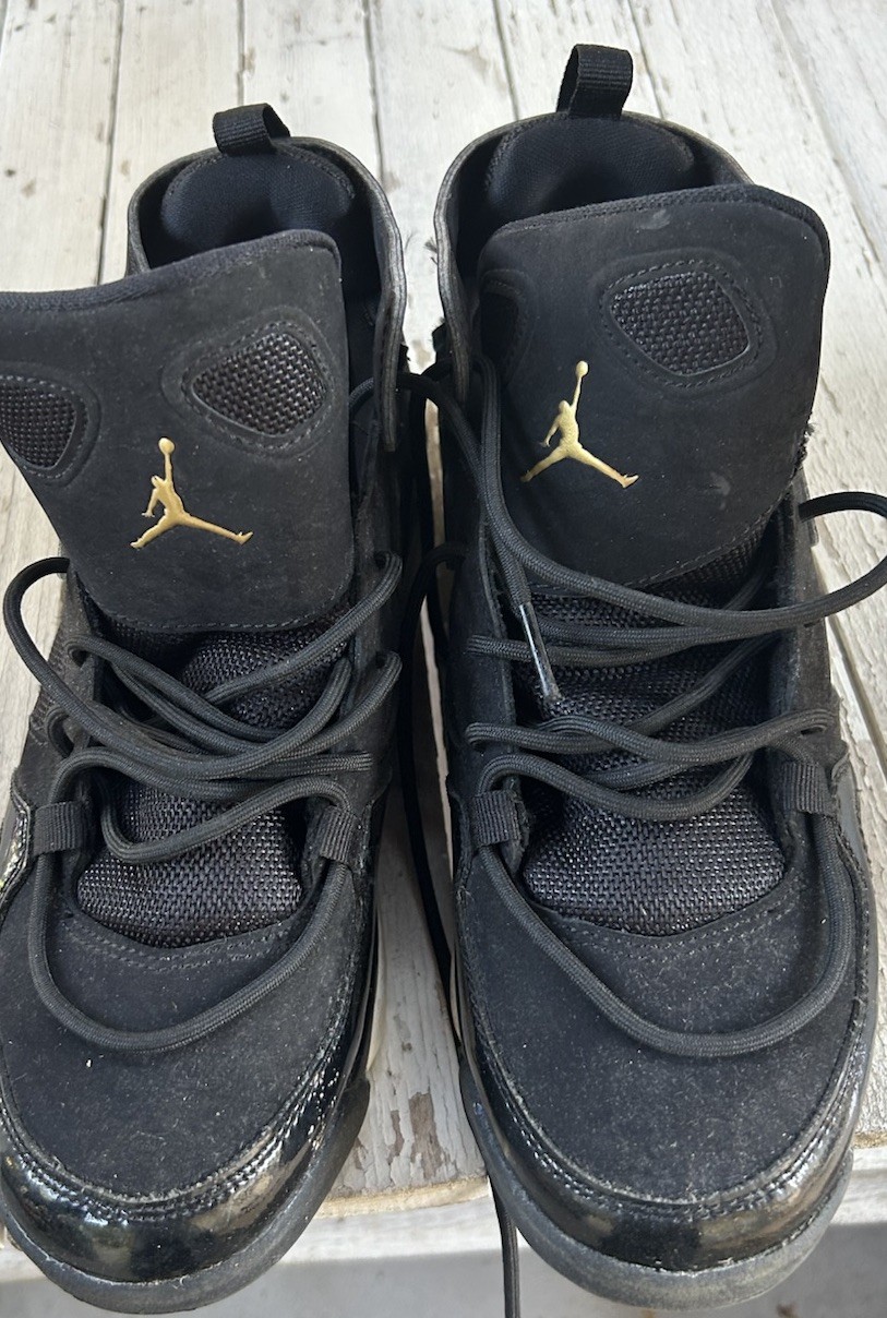 Jordons Good Condition. Size 7 Youth. Black & White