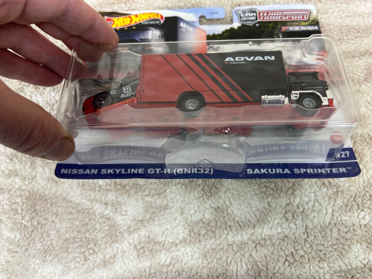 🎌🎌Hot Wheels Car Team Transport Nissan Skyline GT-R BNR32
