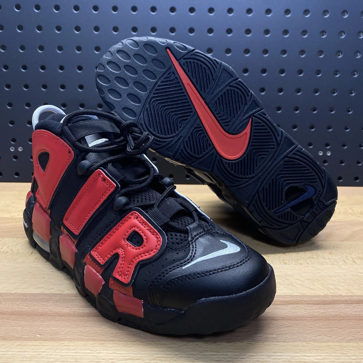 chaussures retro nike nike air more uptempo gs blk/red.