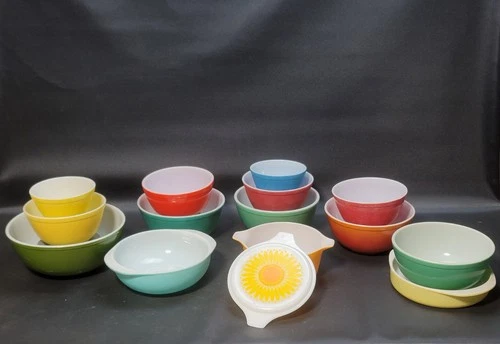 Vintage Primary Pyrex Mixing Bowl Lot