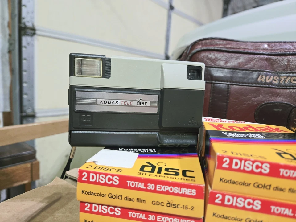 Cámaras Kodak y película con bolsa Foto 3 de 4