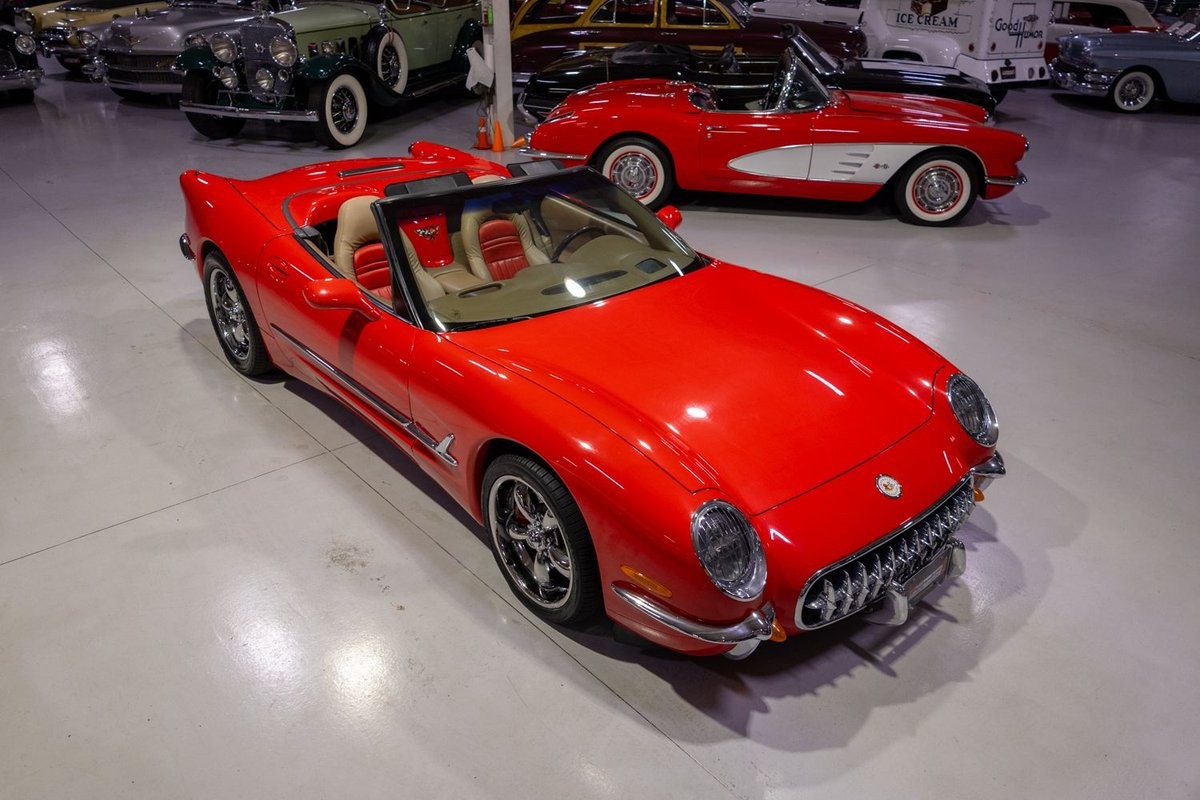 2000 Red & Shale Chevrolet Corvette   | C5 Corvette Photo 9