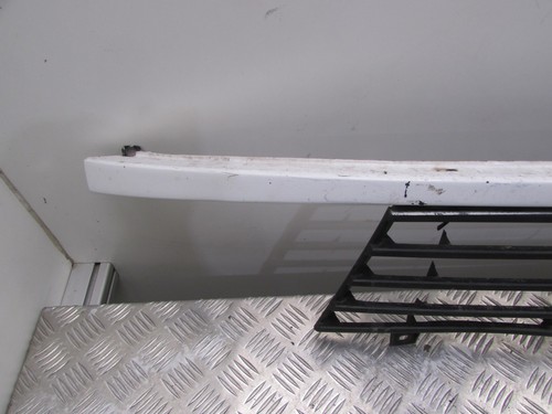 GRILLE Mercedes-Benz Vito (638.1/2) Bus 2.2 CDI 108 16V (OM611.980) 6388800483 - Afbeelding 5 van 7