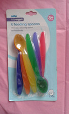 12 plastikowych łyżek do karmienia małych aniołów nowe w opakowaniu wiek 3+